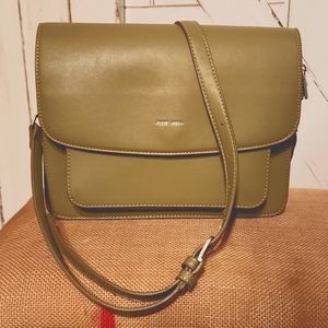 PIXIE MOOD CROSSBODY BAG
